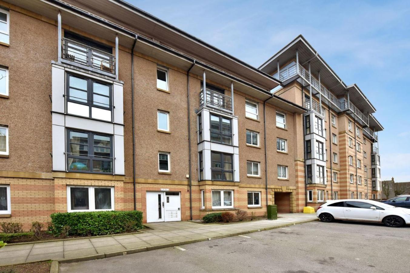 Spacious Ground Floor, 2 Bed By Lains Lettings M